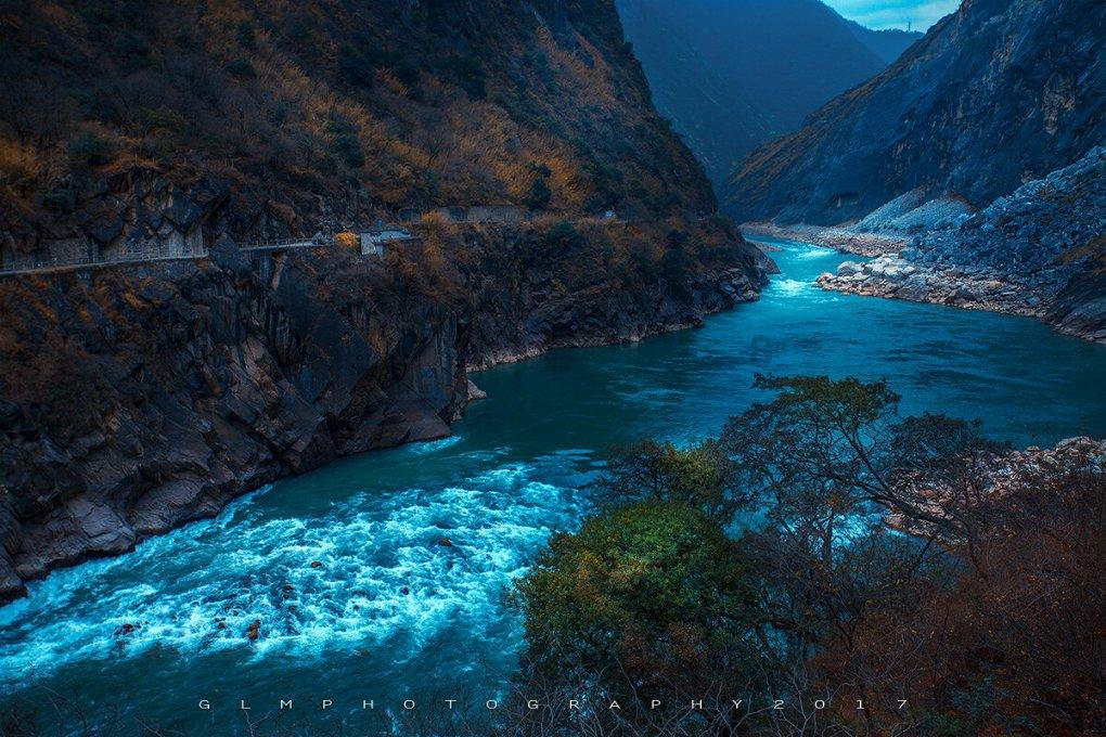 挺进地牢
